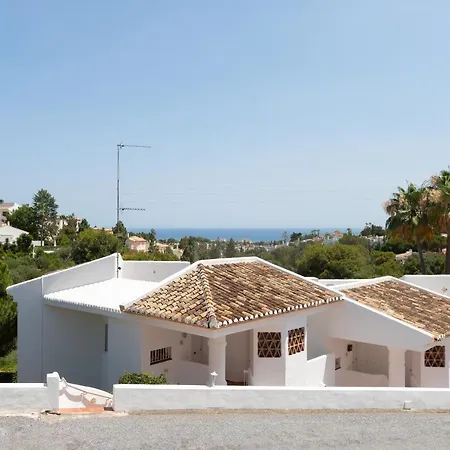 Apartment Lovely 2 Bed Overlooking Golf Sitio de Calahonda